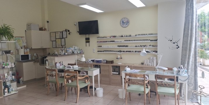 Από 14€ Ημιμόνιμο Μανικιούρ & Πεντικιούρ με ΔΩΡΕΑΝ Σχέδια & Βερνίκι Διάρκειας έως και 2 Εβδομάδων, στο Baroque Studio Nails & Spa στους Αγίους Αναργύρους.